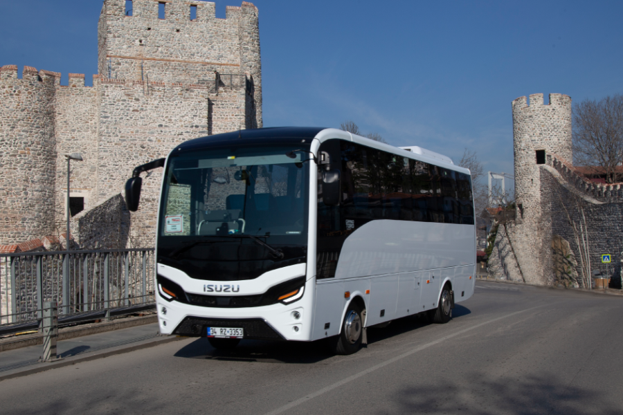 Isuzu Novo Lux